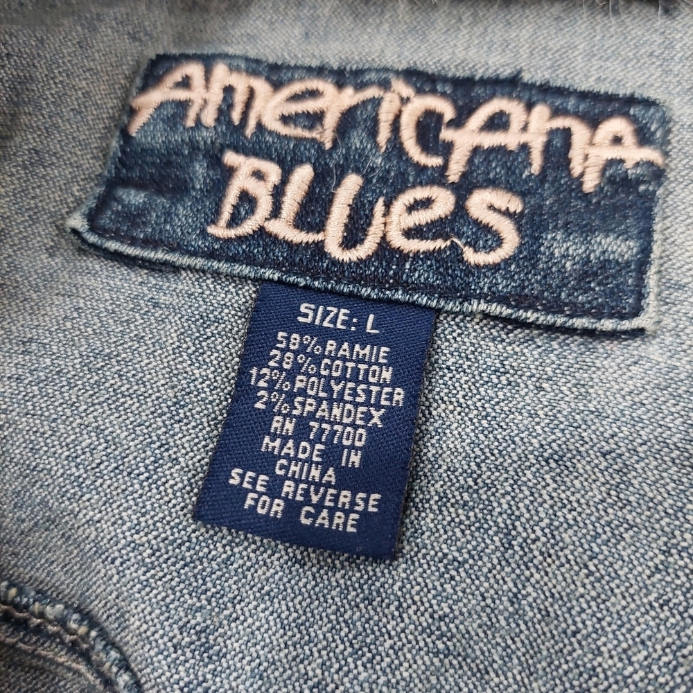 Americana Blues Denim Crop Jean Jacket Faux Fur Details Size L - Picture 8 of 9
